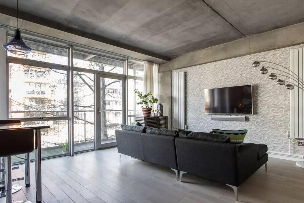 Canal-Side Apartment In Shoreditch Londra Dış mekan fotoğraf
