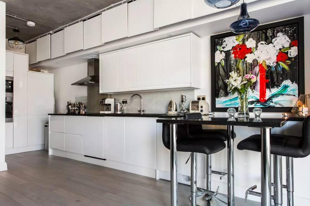 Canal-Side Apartment In Shoreditch Londra Dış mekan fotoğraf